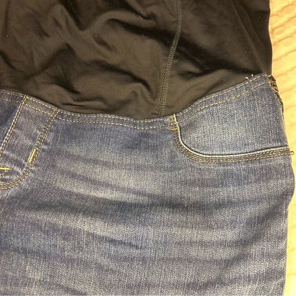 Isabel Maternity by Ingrid & Isabel Skinny Jeans | Size 16/33R - Picture 7 of 8